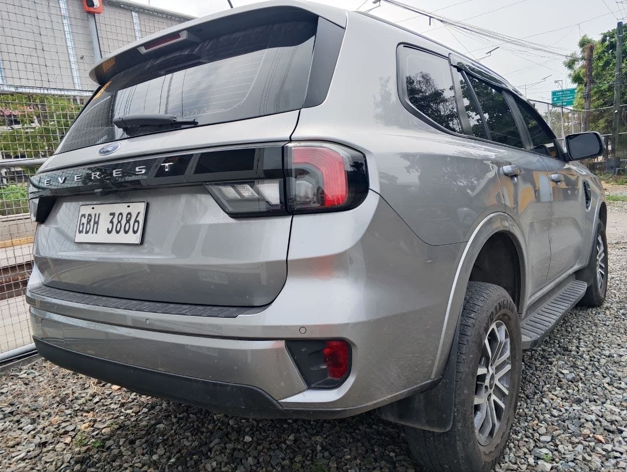Car gallery image