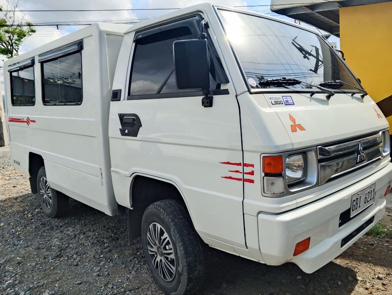 2024 Mitsubishi L300 FB Exceed 2.2