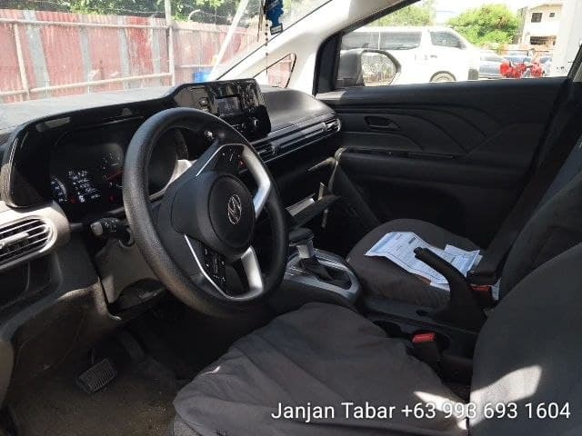 Car gallery image