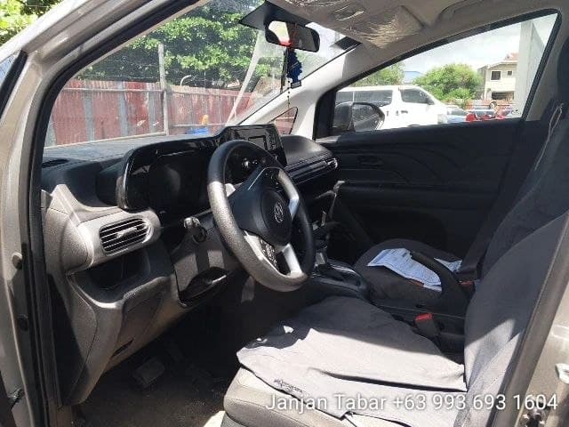 Car gallery image
