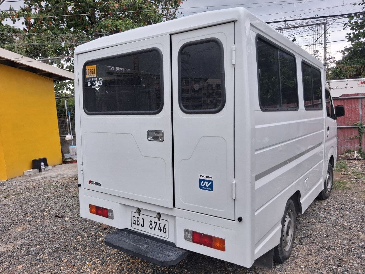 Car gallery image