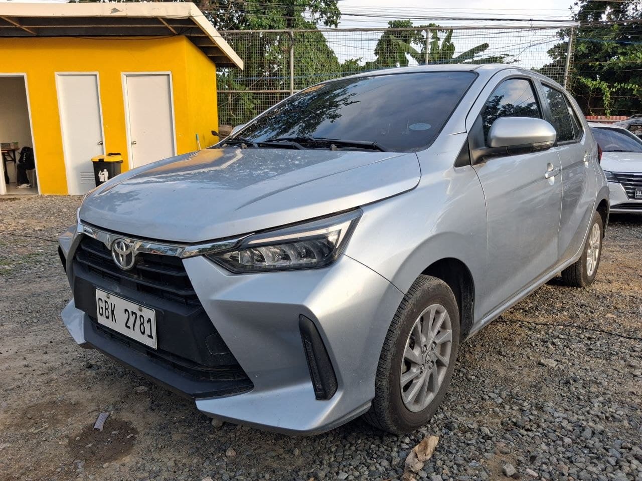 Car gallery image