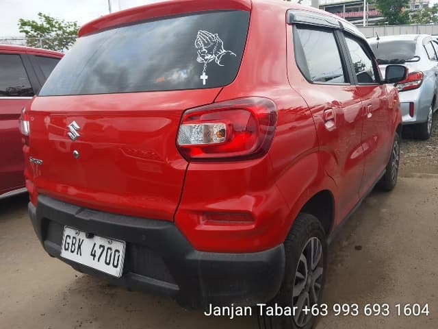 Car gallery image