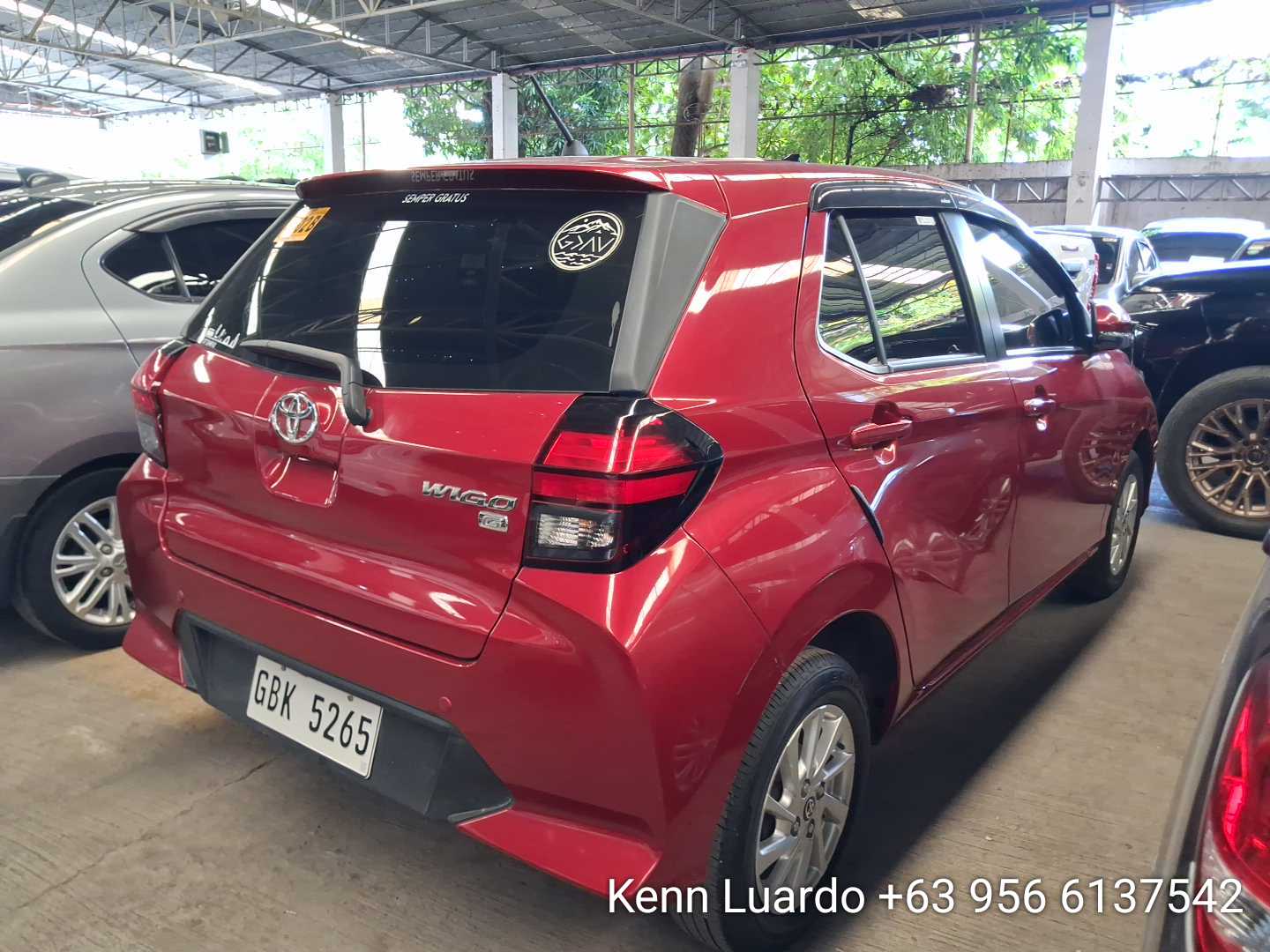 Car gallery image