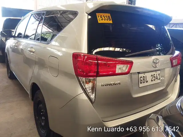 Car gallery image