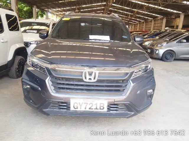 Car gallery image