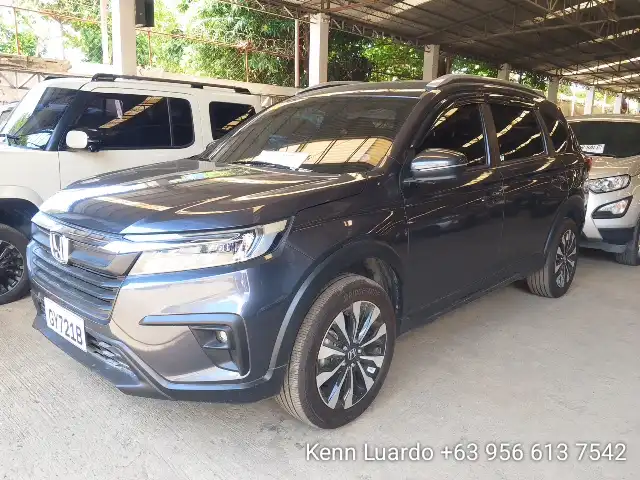 Car gallery image