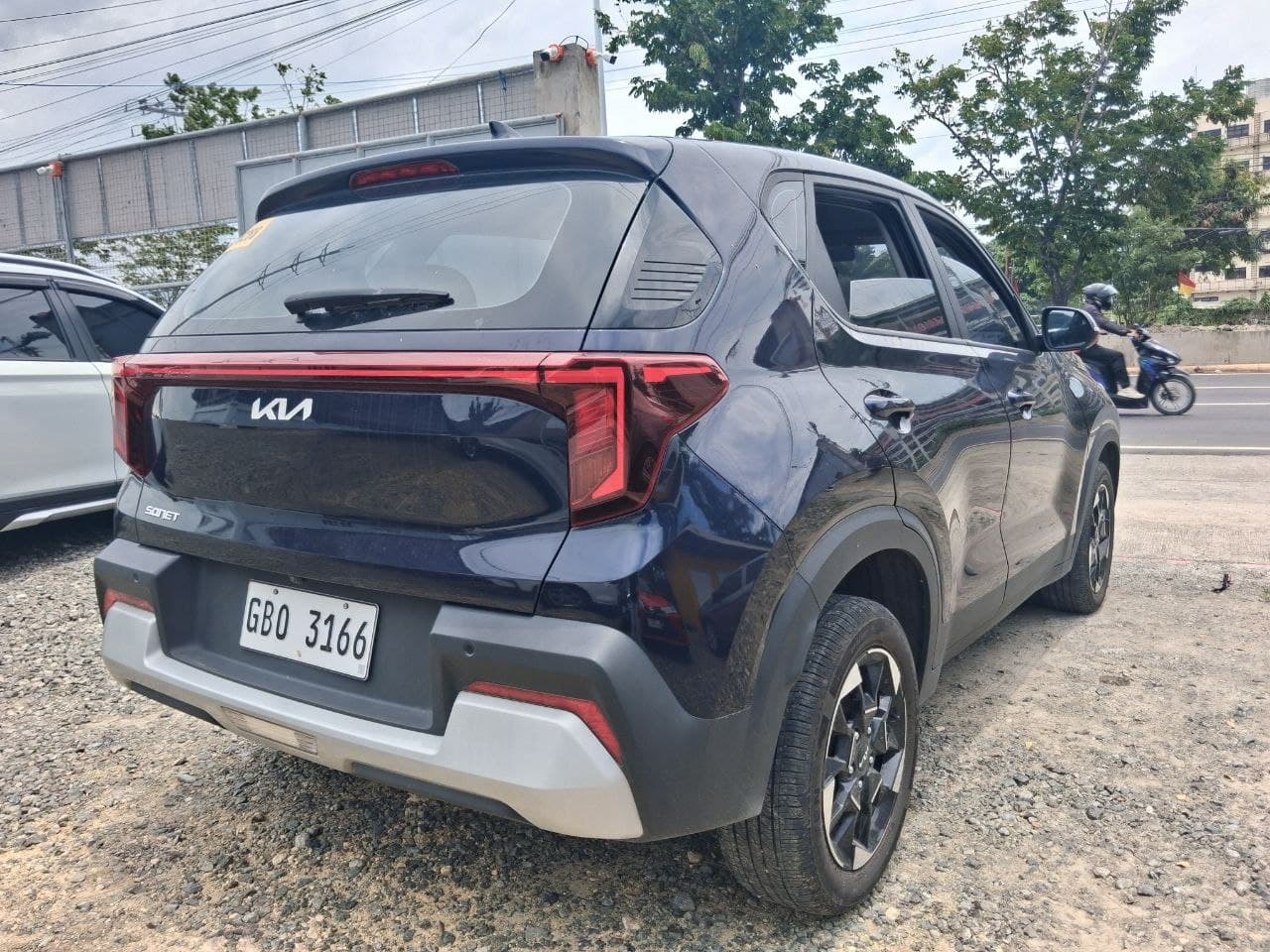 Car gallery image
