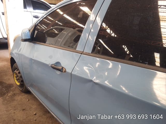 Car gallery image
