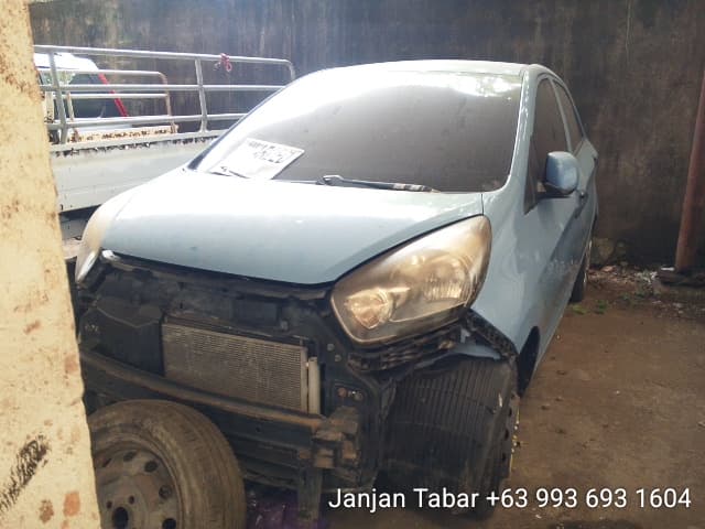 Car gallery image