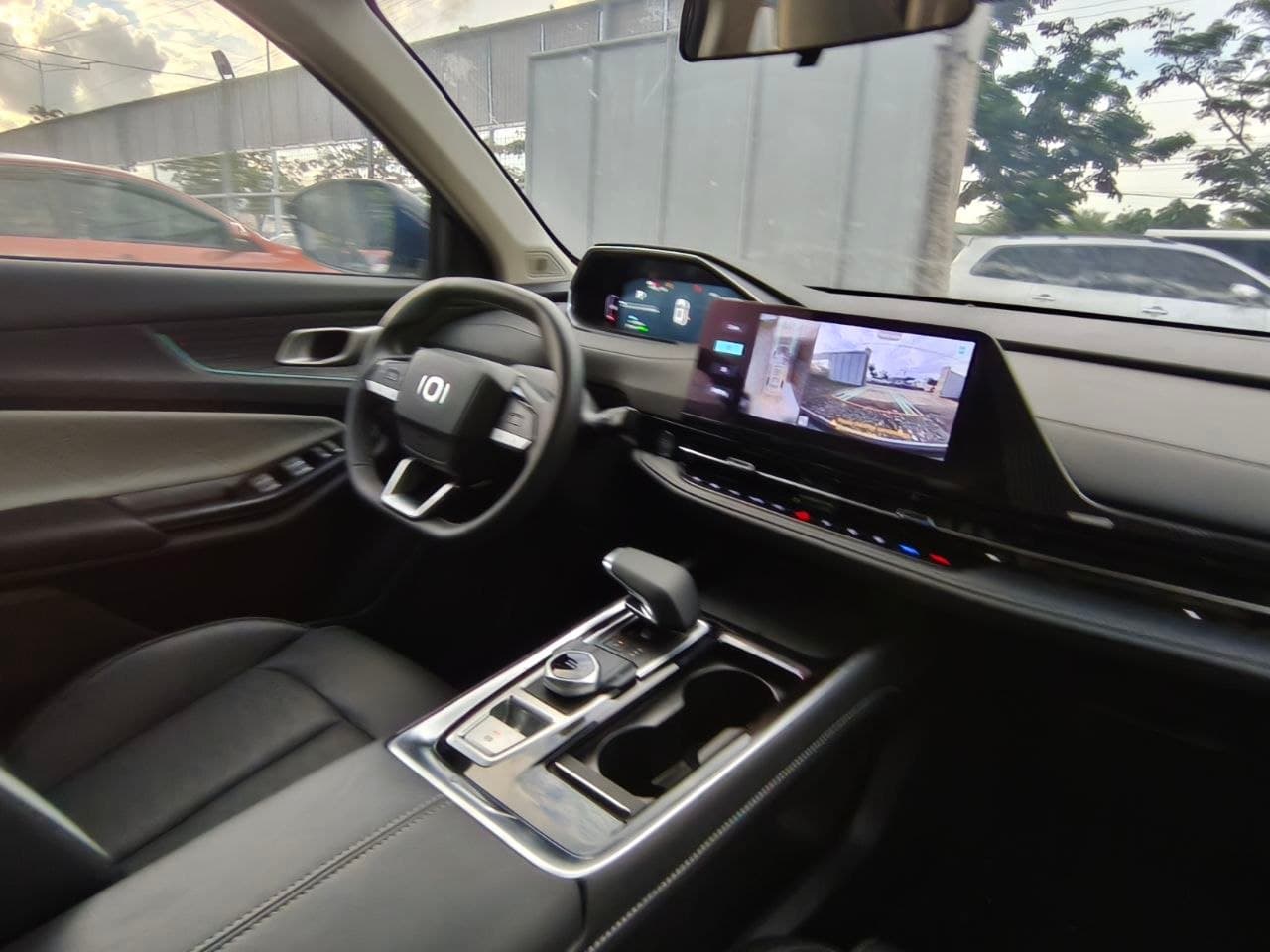 Car gallery image