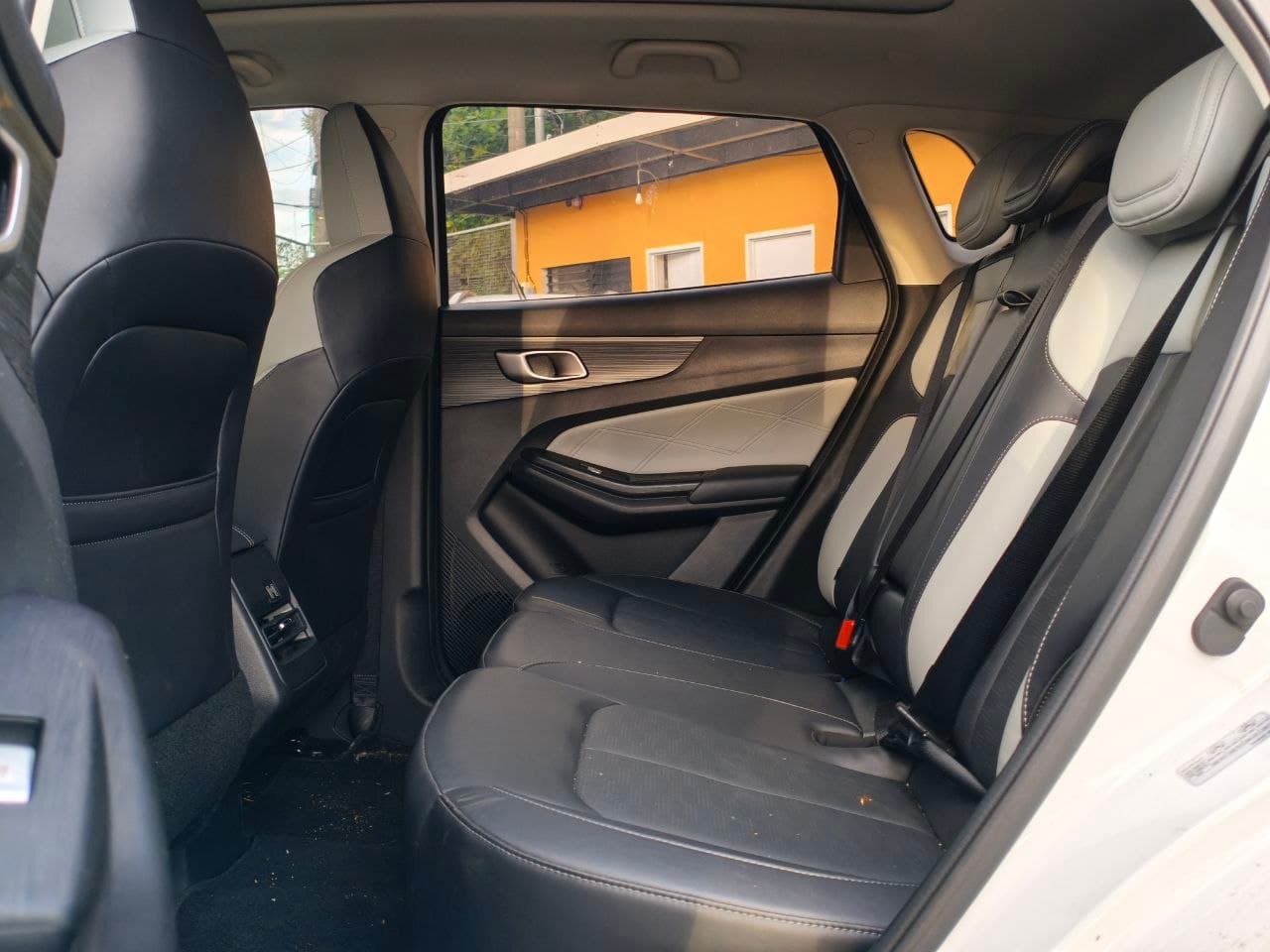 Car gallery image