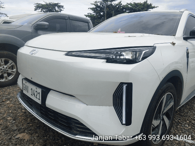 Car gallery image