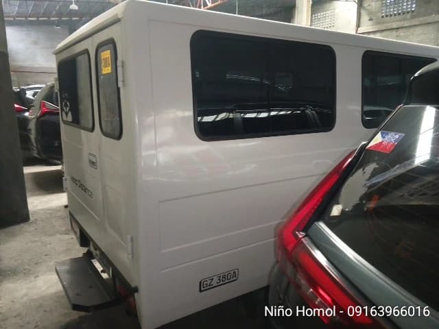 Car gallery image