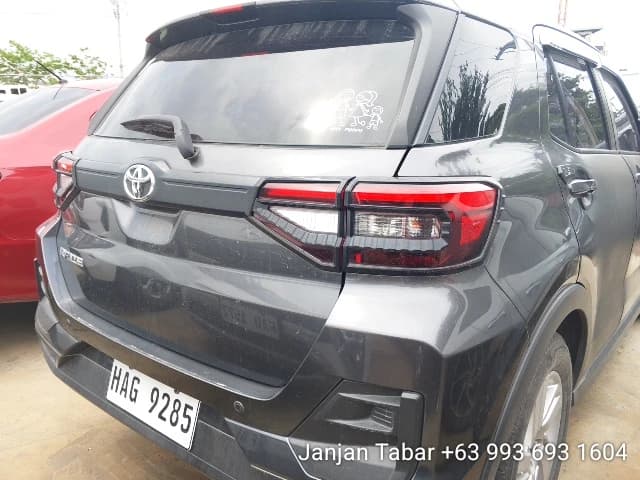 Car gallery image