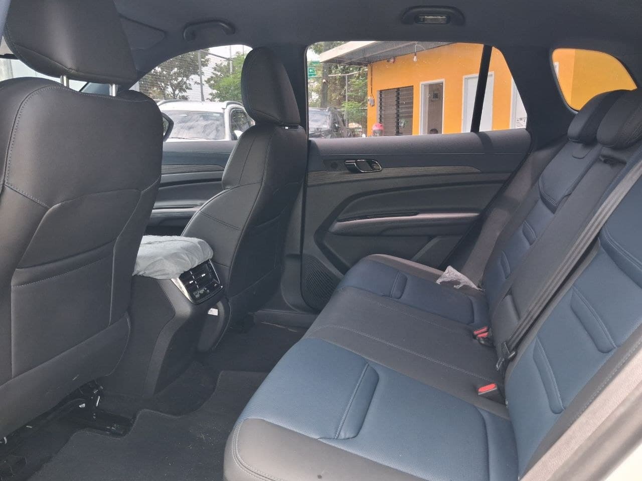 Car gallery image