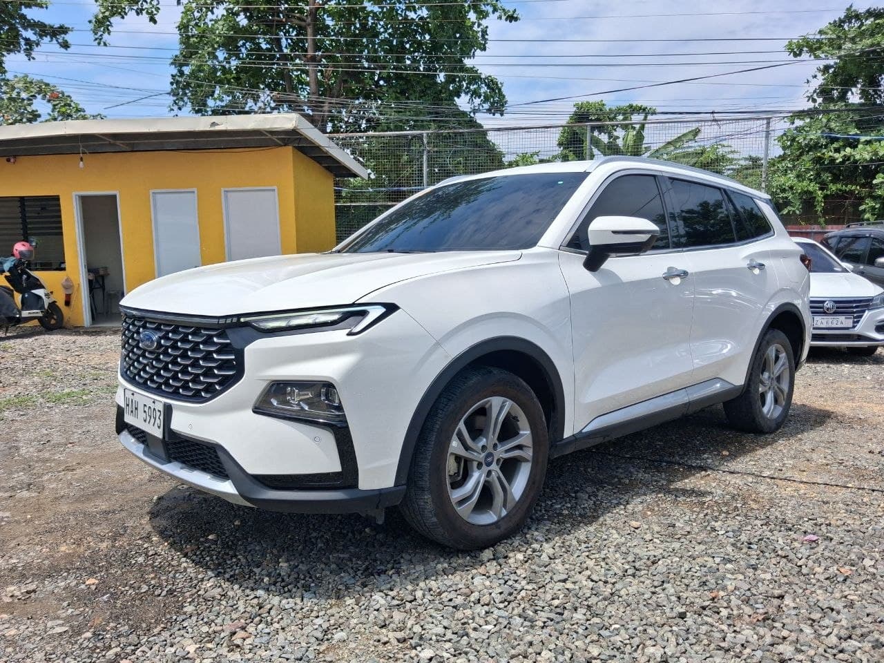 Car gallery image