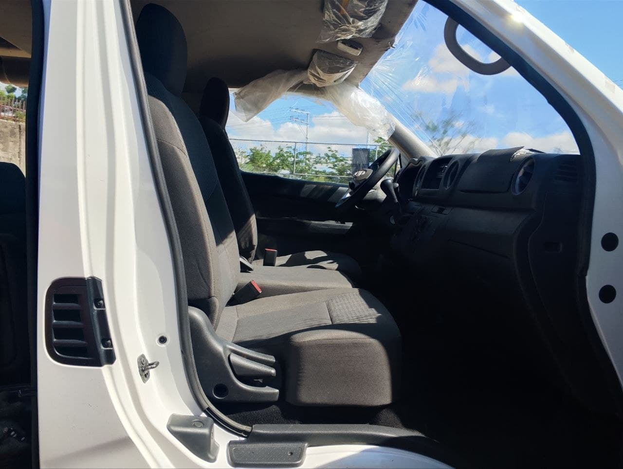 Car gallery image