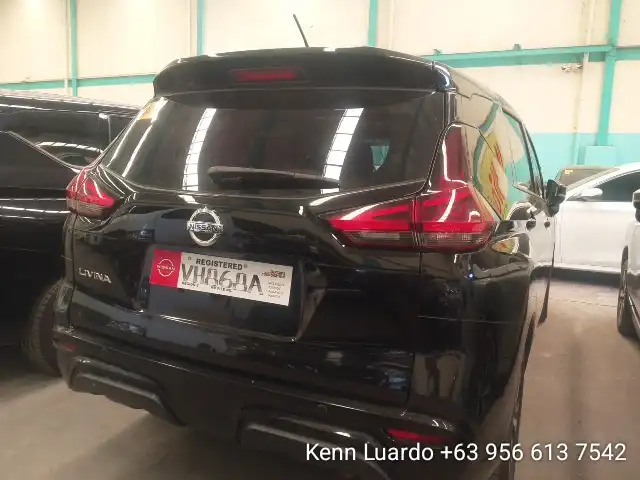 Car gallery image