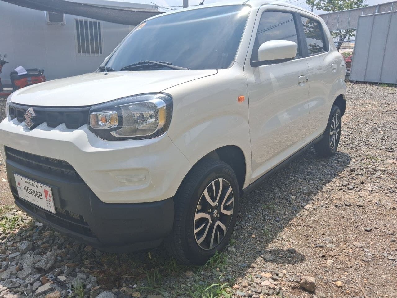 Car gallery image