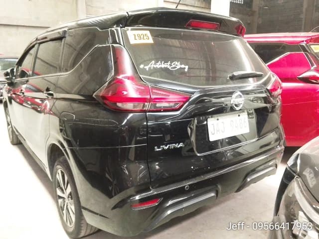 Car gallery image