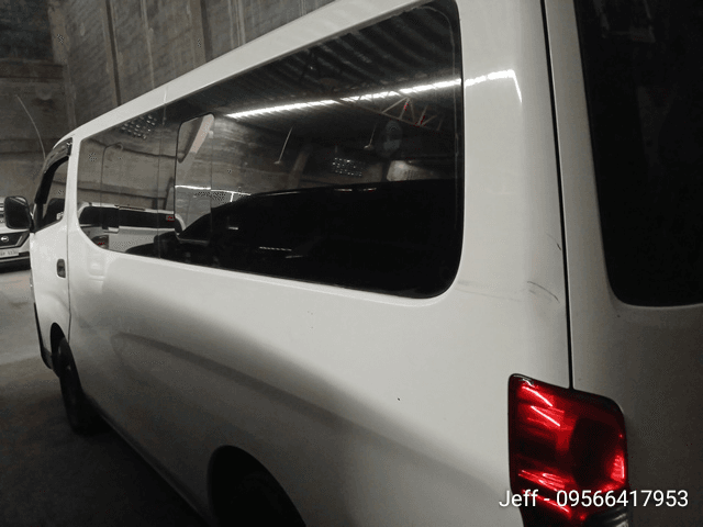 Car gallery image