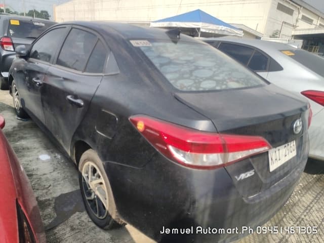 Car gallery image