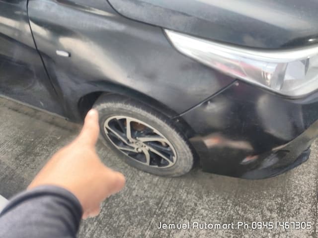 Car gallery image