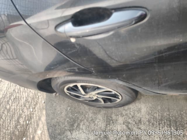 Car gallery image