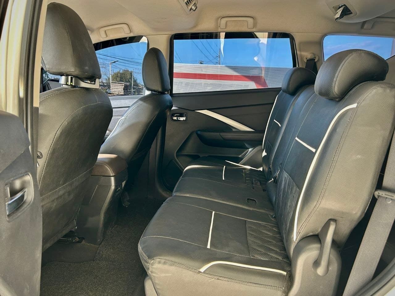 Car gallery image