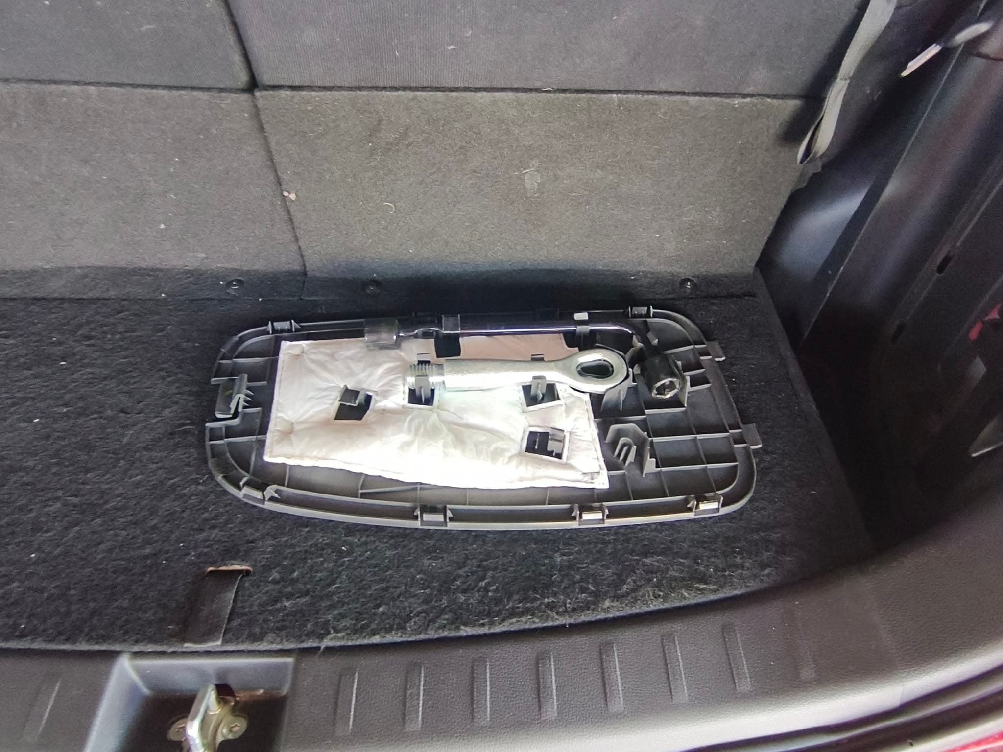 Car gallery image