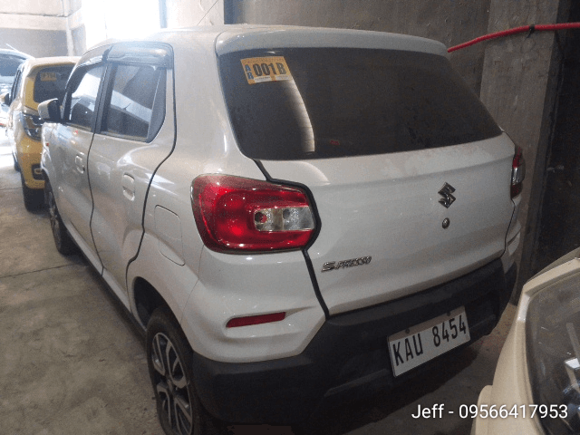 Car gallery image