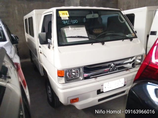 Car gallery image