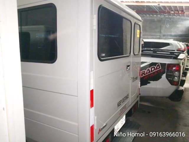 Car gallery image