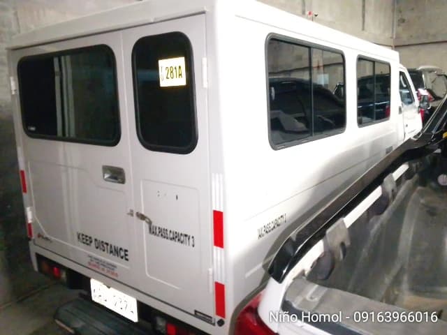 Car gallery image