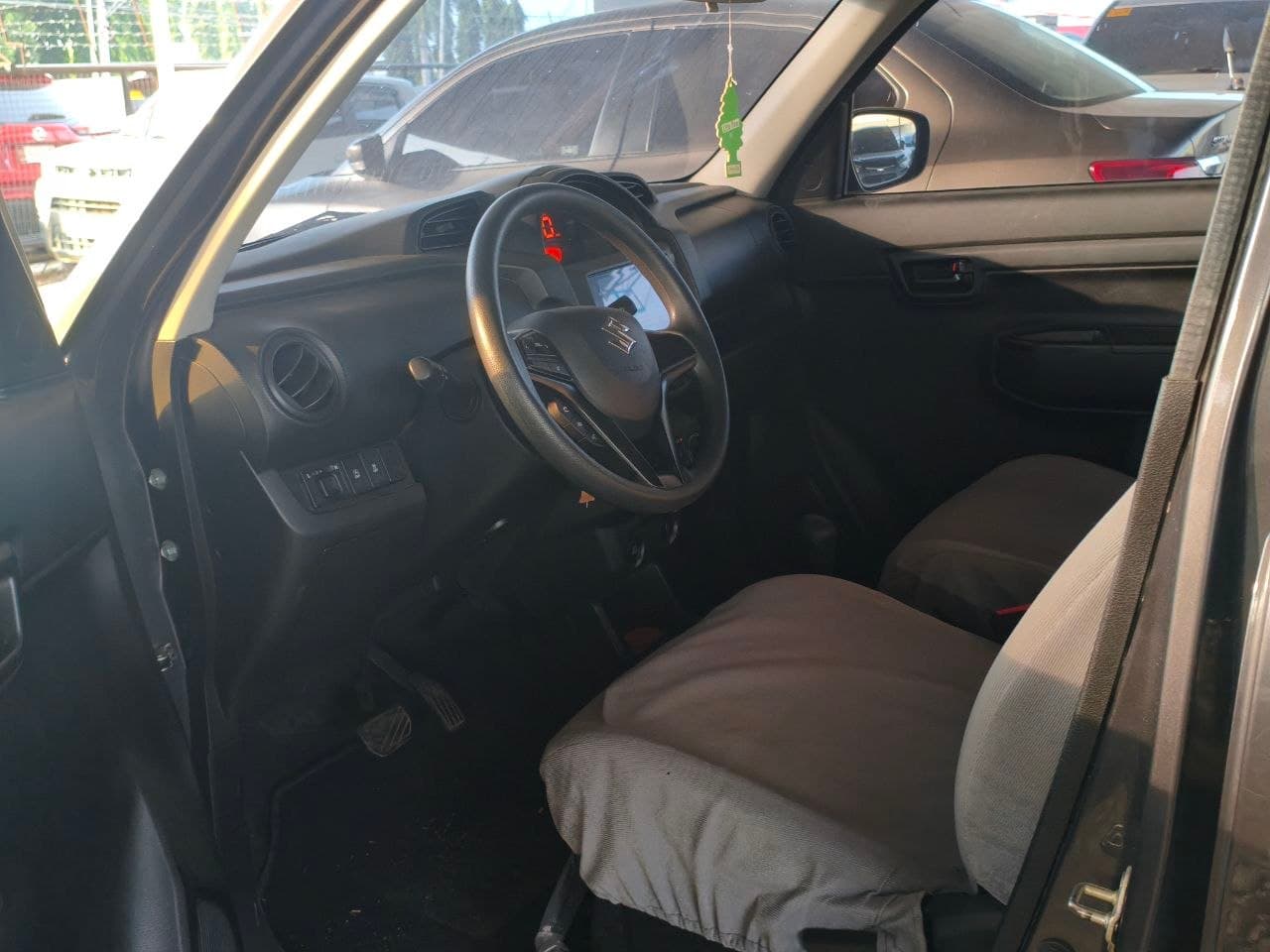 Car gallery image