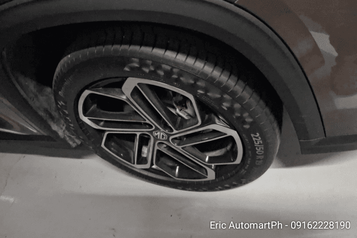 Car gallery image