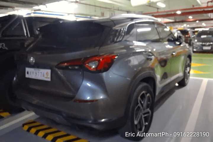 Car gallery image