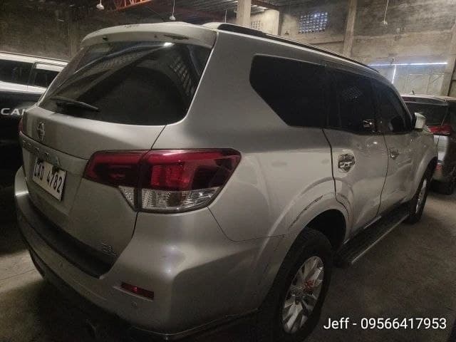 Car gallery image