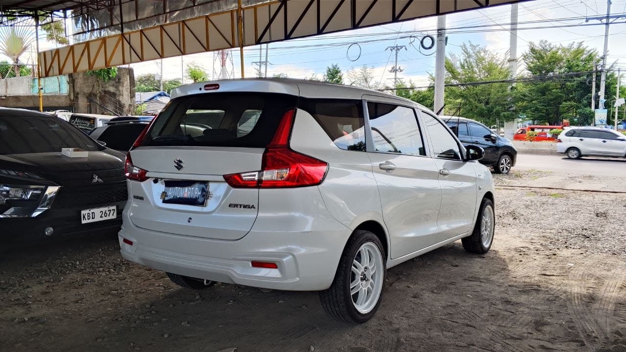 Car gallery image