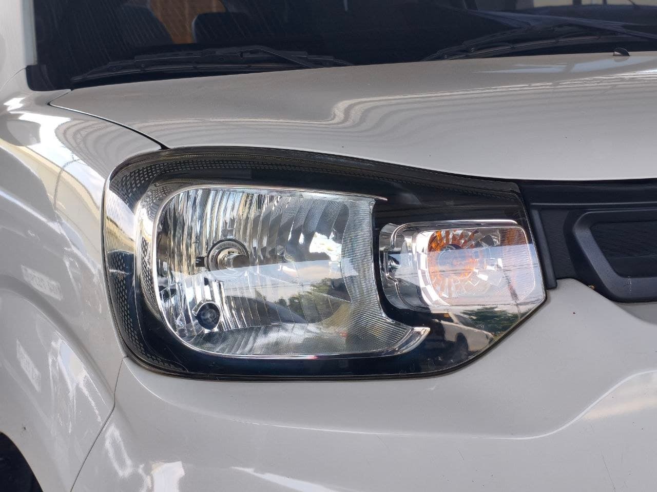 Car gallery image