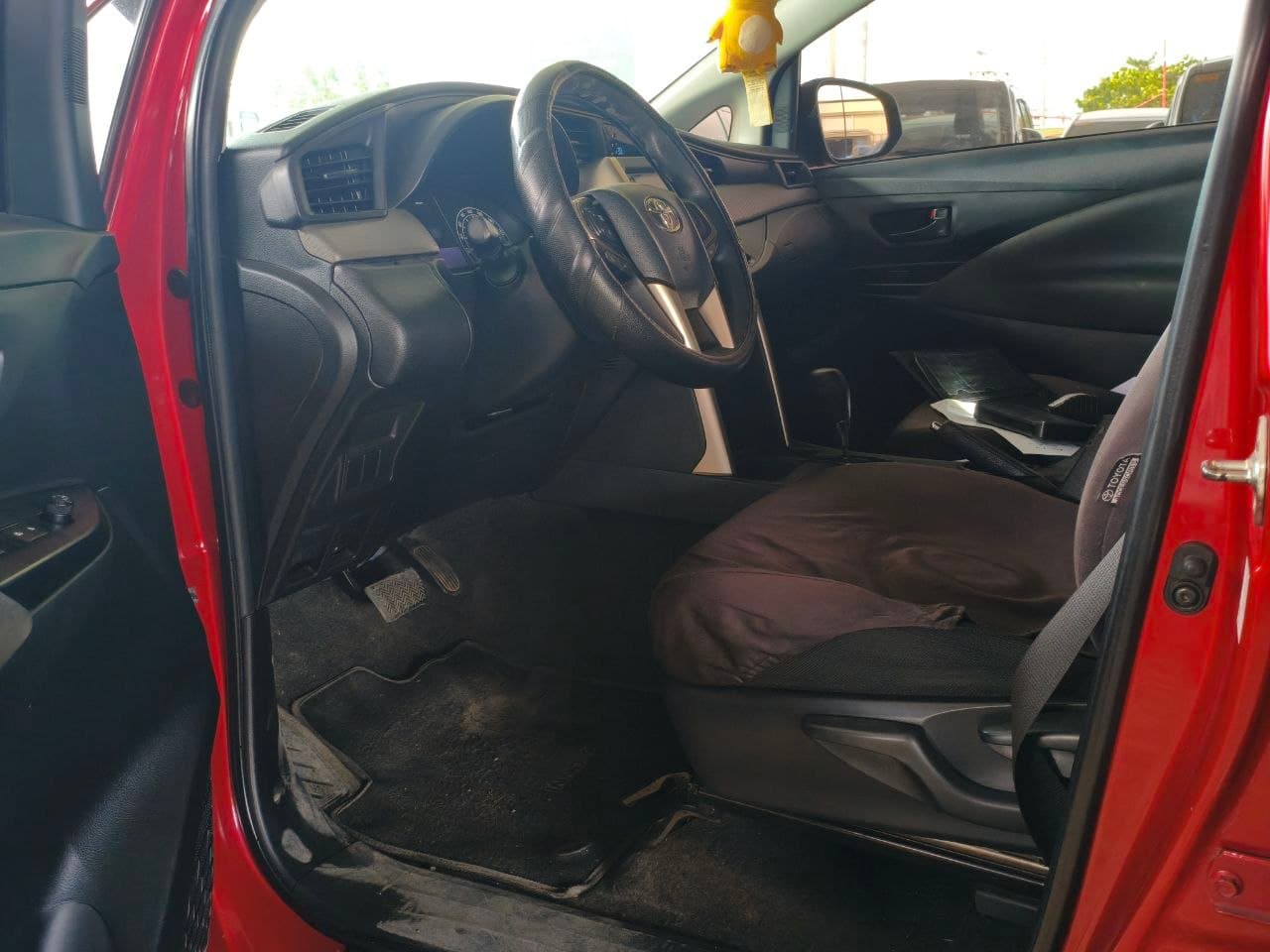 Car gallery image