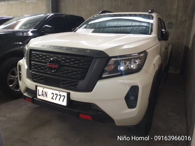 Car gallery image