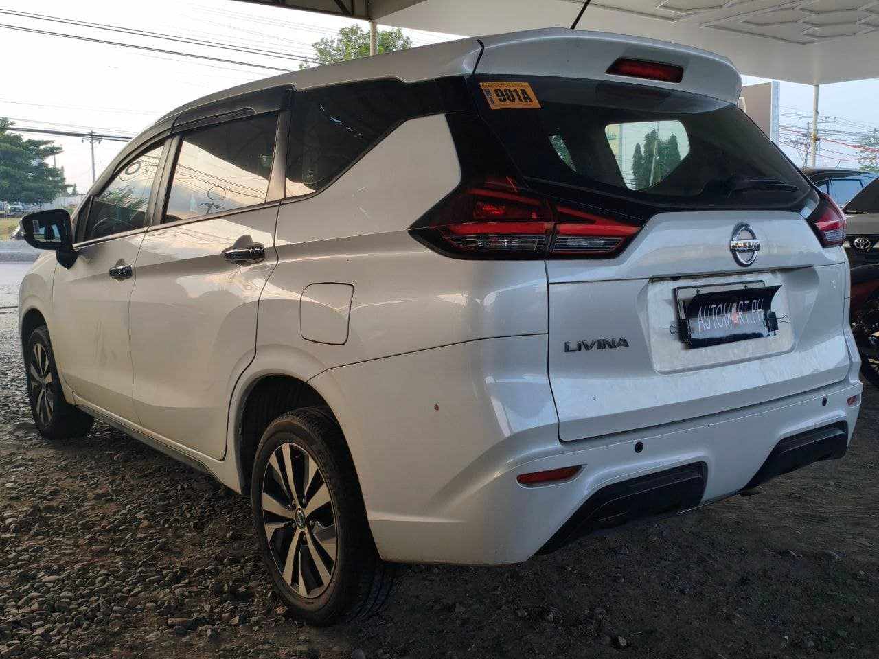 Car gallery image