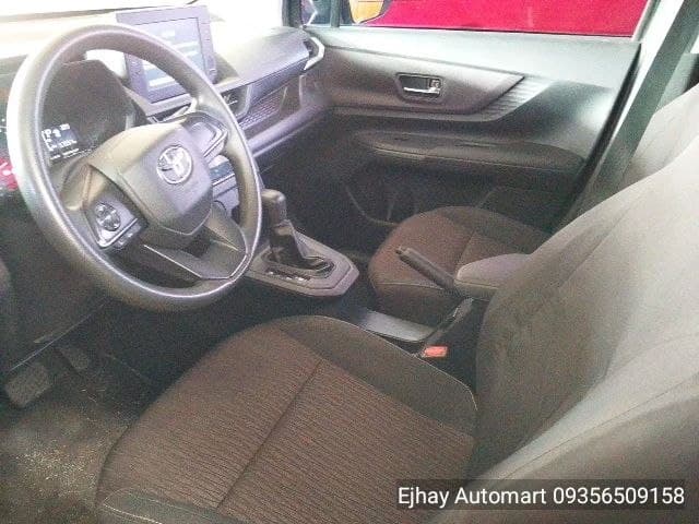 Car gallery image