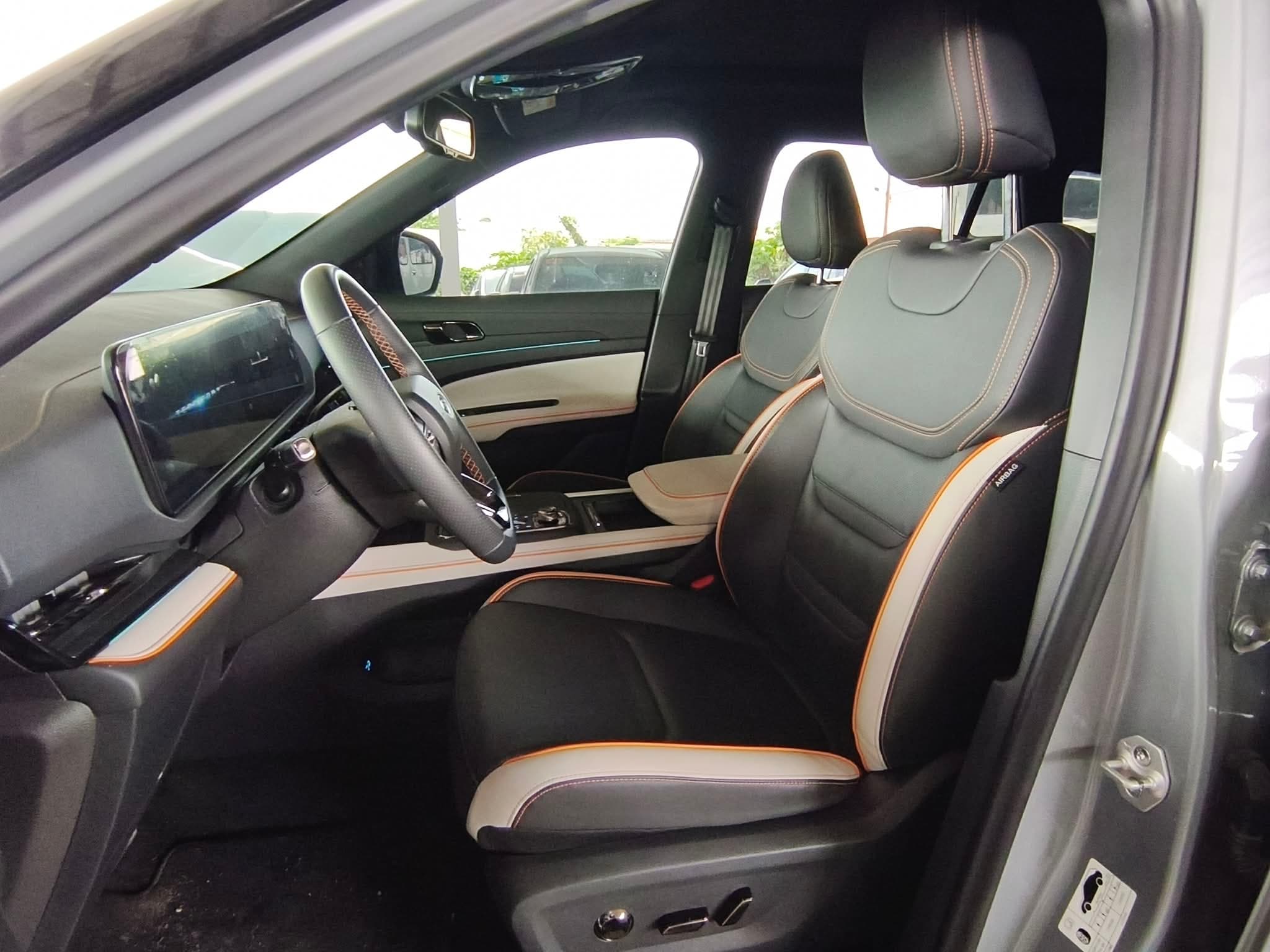 Car gallery image