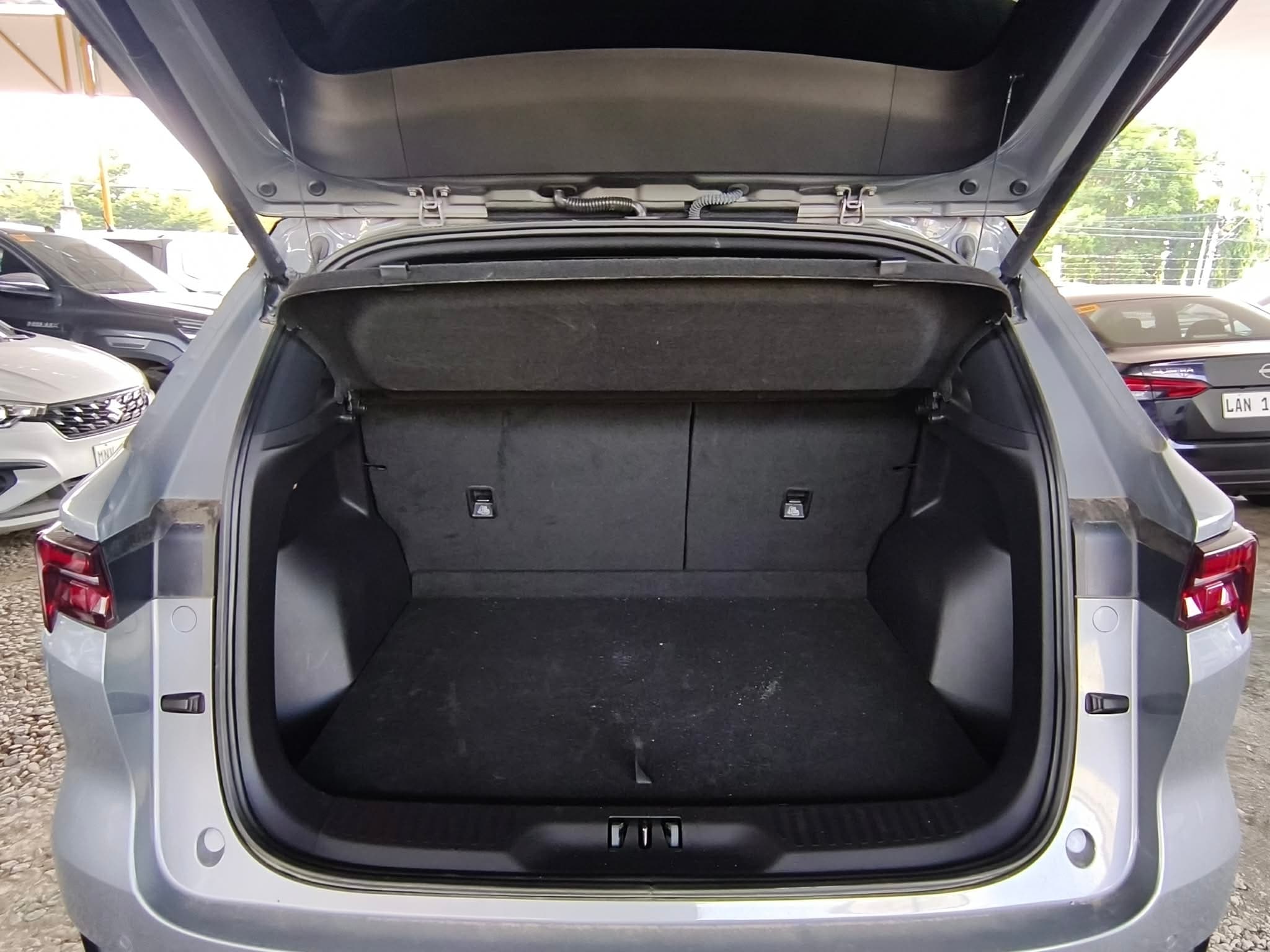 Car gallery image