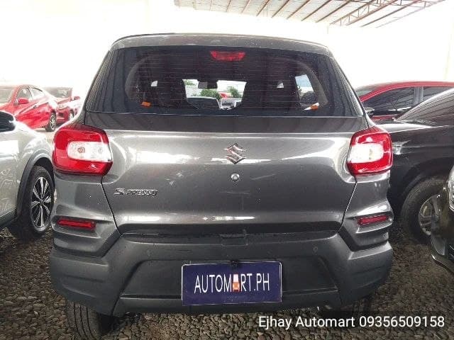 Car gallery image