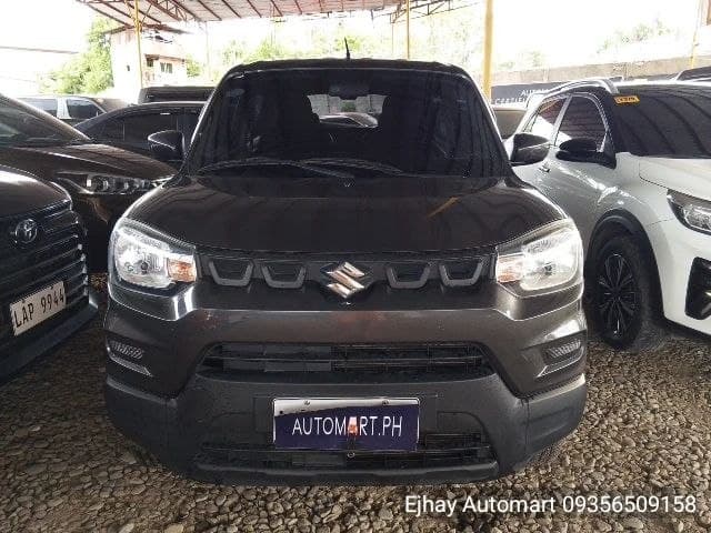 Car gallery image