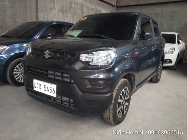Car gallery image
